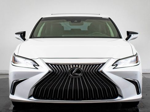 Certified 2019 Lexus ES 350 w/ Accessory Package 2 image 2