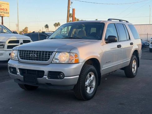 Used 2004 Ford Explorer Sport XLT AWD/4WD image 2