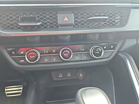 Certified 2025 Acura ADX A-Spec image 21