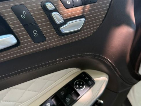 Used 2018 Mercedes-Benz GLS 550 4MATIC image 22