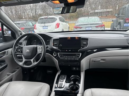 Used 2020 Honda Pilot Touring image 36