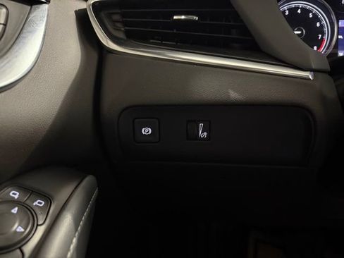 Certified 2022 Buick Enclave Essence w/ Experience Buick Package image 17