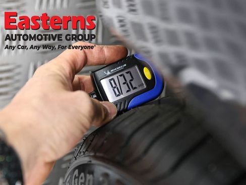 Used 2023 Tesla Model 3 Standard Range image 23