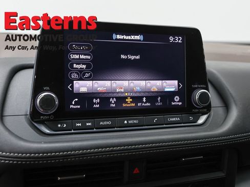 Used 2023 Nissan Rogue S AWD/4WD image 19