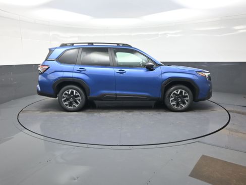 New 2026 Subaru Forester Premium AWD/4WD image 2