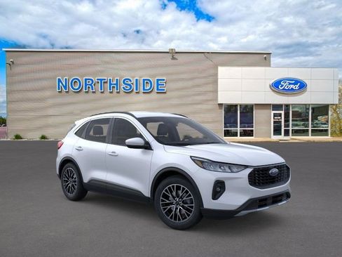 New 2025 Ford Escape SE w/ Class II Trailer Tow Package image 8