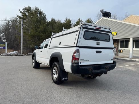 Used 2011 Toyota Tacoma 4x4 Access Cab V6 image 9