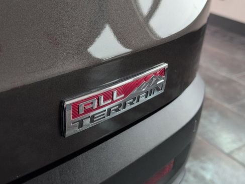 Used 2019 GMC Acadia SLT w/ LPO, Adventure Package image 8