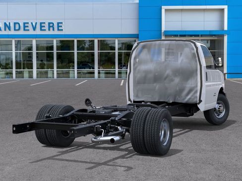 New 2026 Chevrolet Express 3500 w/ Power Convenience Package RWD image 6