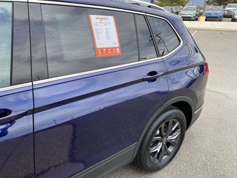 Certified 2022 Volkswagen Tiguan SE FWD image 62