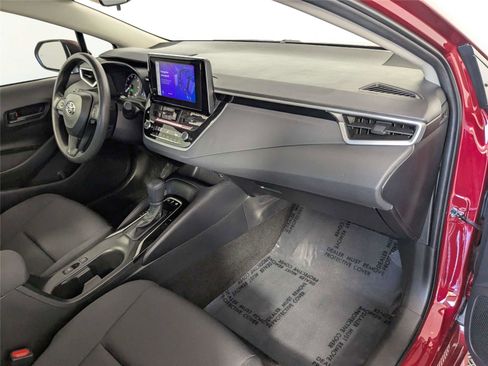 Certified 2024 Toyota Corolla LE w/ LE Convenience Package image 29