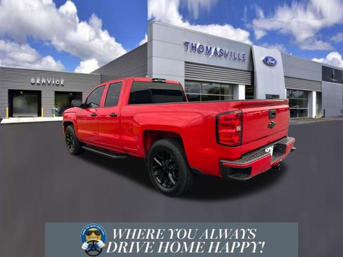 Used 2017 Chevrolet Silverado 1500 Custom w/ Custom Convenience Package RWD image 4