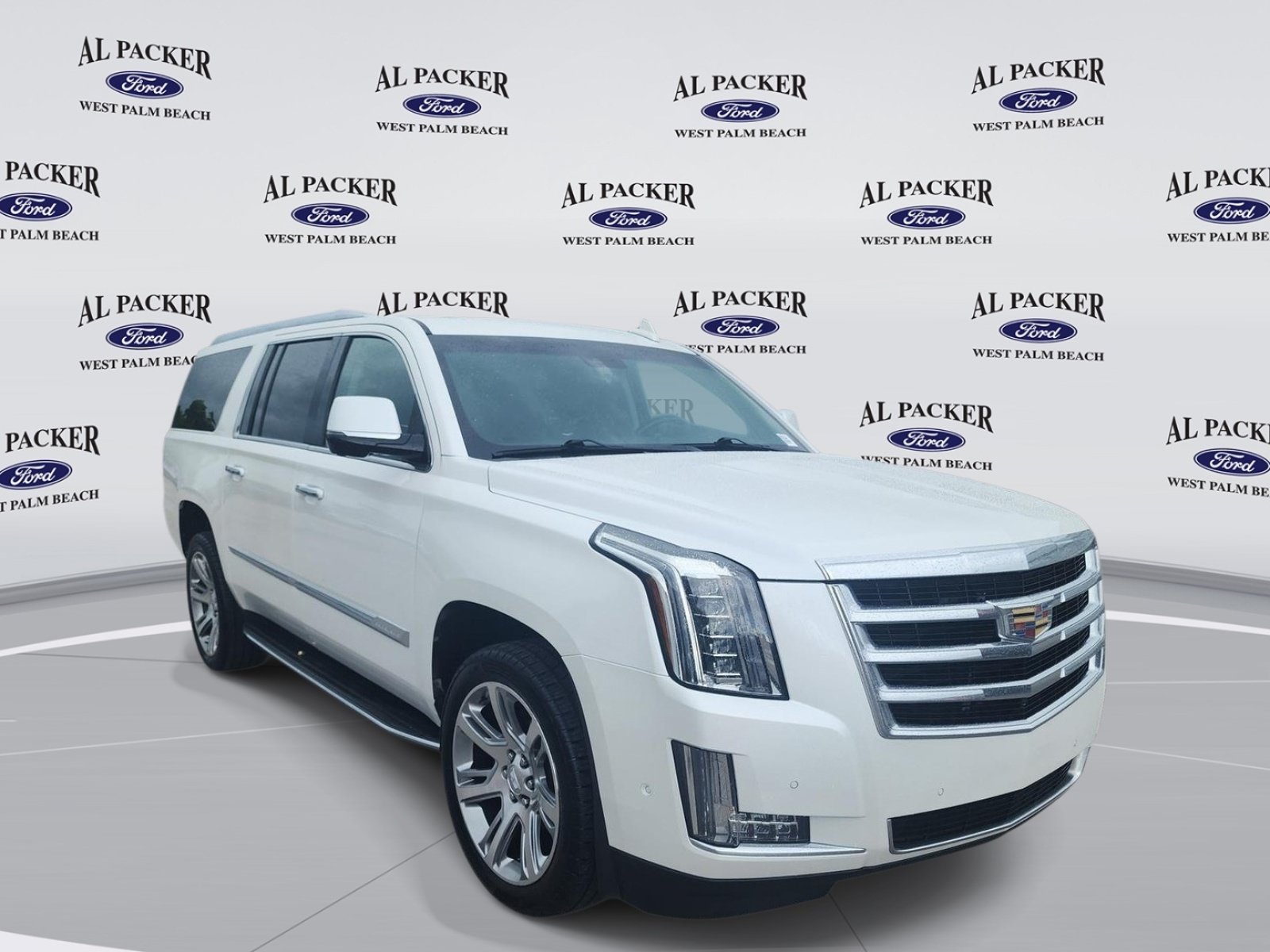Used 2019 Cadillac Escalade ESV Luxury RWD image 8