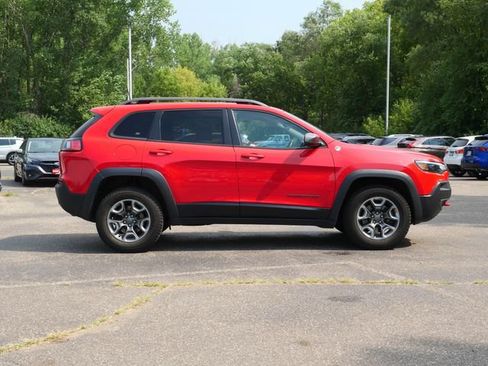 Used 2019 Jeep Cherokee Trailhawk w/ Cold Weather Group AWD/4WD image 6