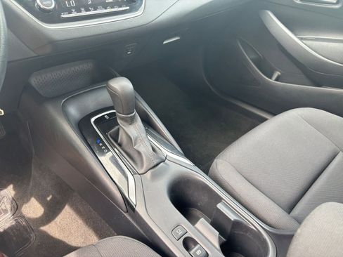 Used 2023 Toyota Corolla LE image 39
