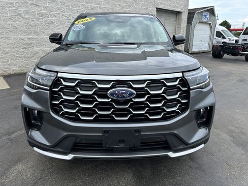 Used 2025 Ford Explorer Platinum w/ Ultimate Package AWD/4WD image 3