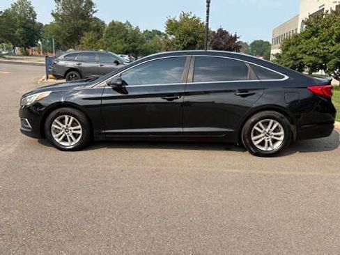 Used 2016 Hyundai Sonata SE image 2