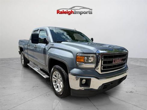 Used 2015 GMC Sierra 1500 SLE w/ SLE Value Package AWD/4WD image 7