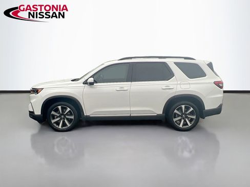 Used 2024 Honda Pilot Touring image 5