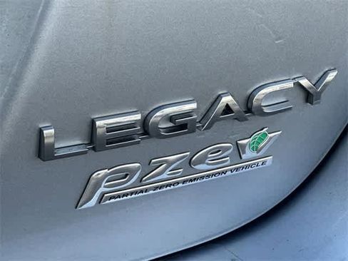 Used 2017 Subaru Legacy 2.5i Limited image 17