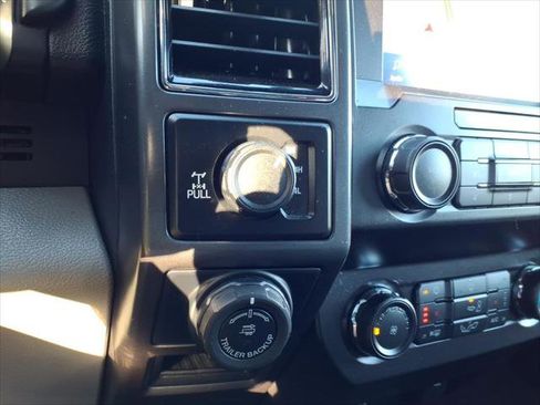 Used 2019 Ford F150 XLT w/ Equipment Group 302A Luxury AWD/4WD image 15