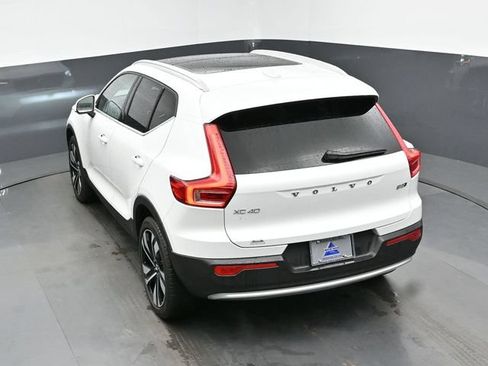 Used 2024 Volvo XC40 B5 Ultimate w/ Climate Package AWD/4WD image 21