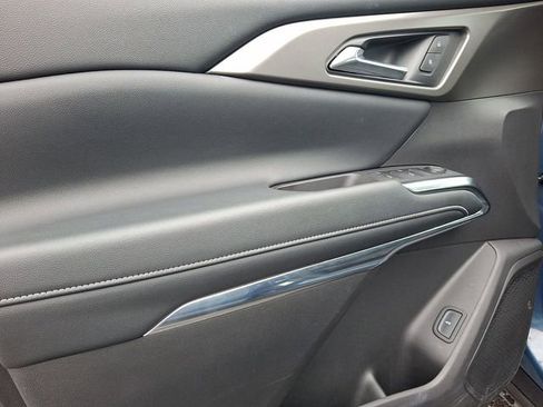 Certified 2025 Chevrolet Traverse LT image 13