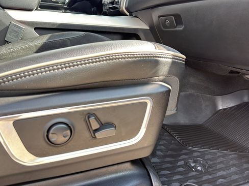 Used 2022 RAM 1500 Laramie RWD image 24