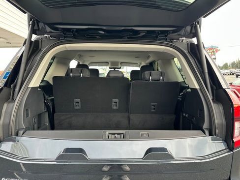 New 2025 Ford Expedition Active image 25