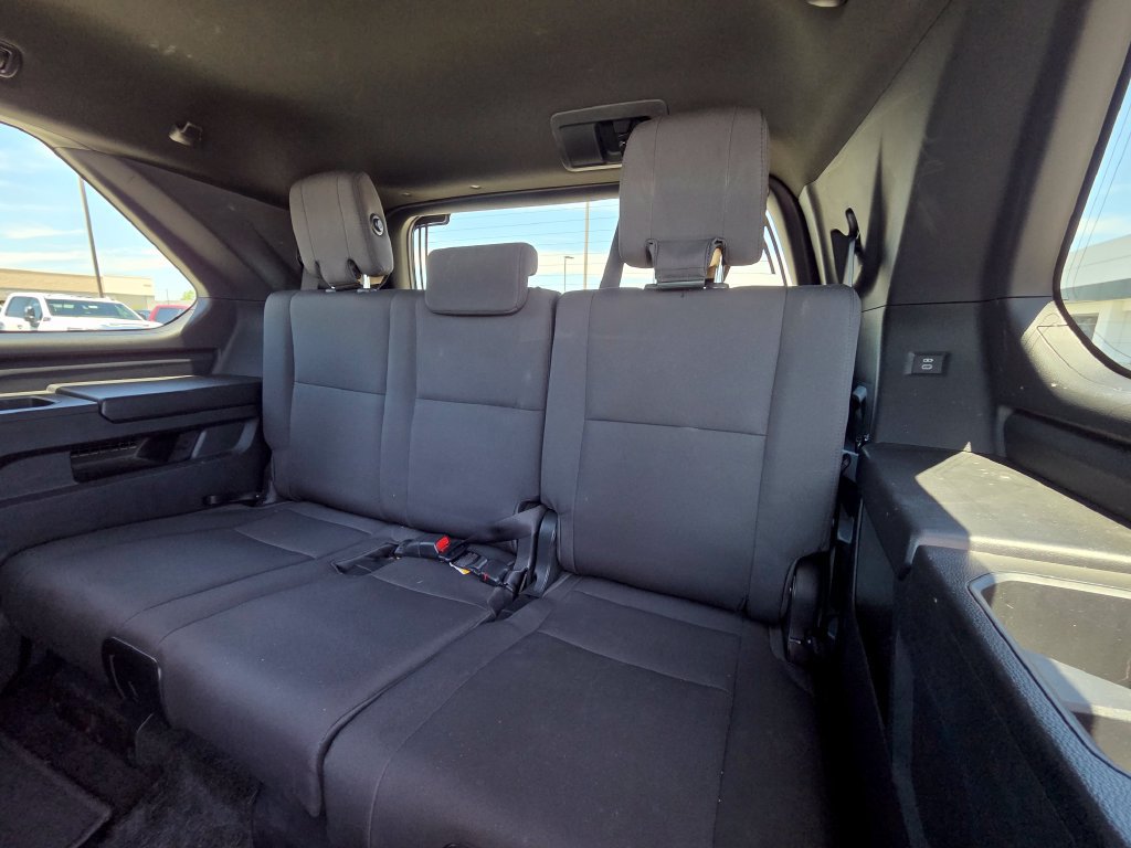 Used 2025 Toyota Sequoia SR5 AWD/4WD image 25