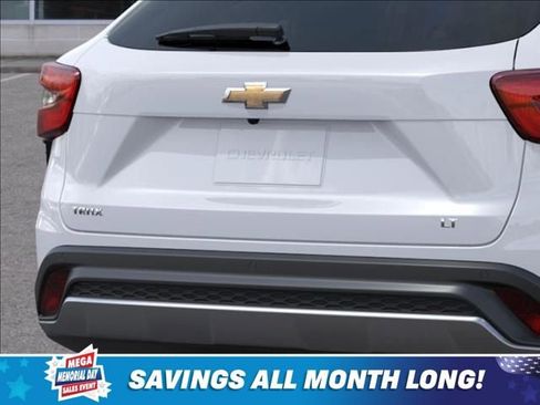 New 2026 Chevrolet Trax LT w/ Driver Confidence Package FWD image 14