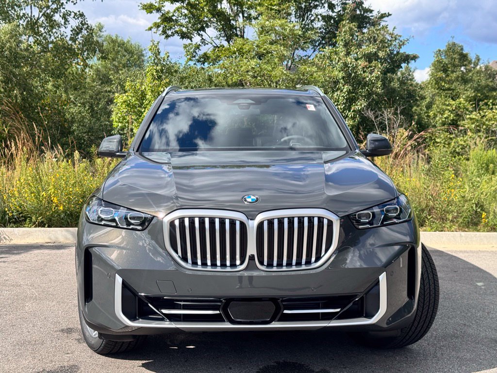 Used 2026 BMW X5 xDrive40i w/ Climate Comfort Package AWD/4WD image 2