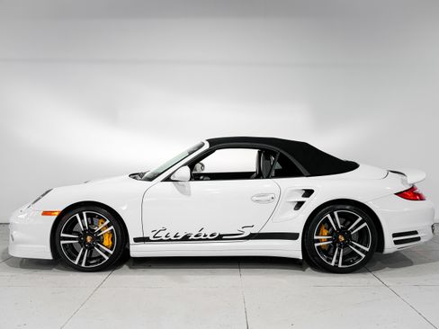 Used 2011 Porsche 911 Turbo S image 7