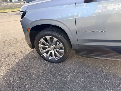 New 2026 Chevrolet Suburban Premier image 11