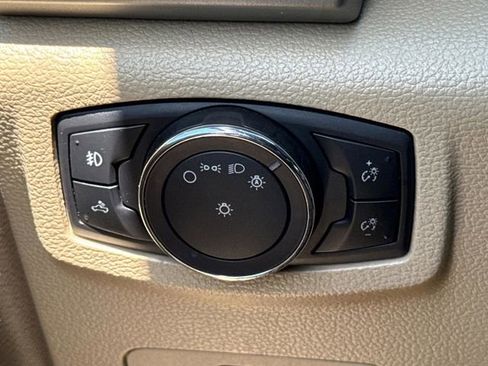 Used 2017 Ford F250 Lariat w/ Lariat Value Package AWD/4WD image 37