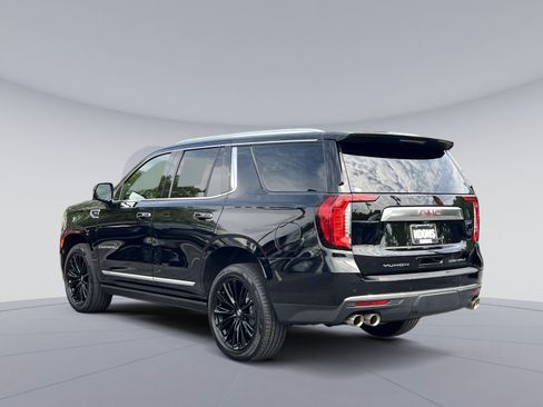 Used 2021 GMC Yukon Denali w/ Denali Premium Package AWD/4WD image 7