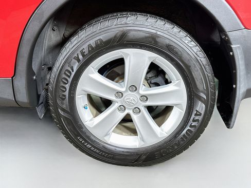 Used 2014 Toyota RAV4 XLE AWD/4WD image 29