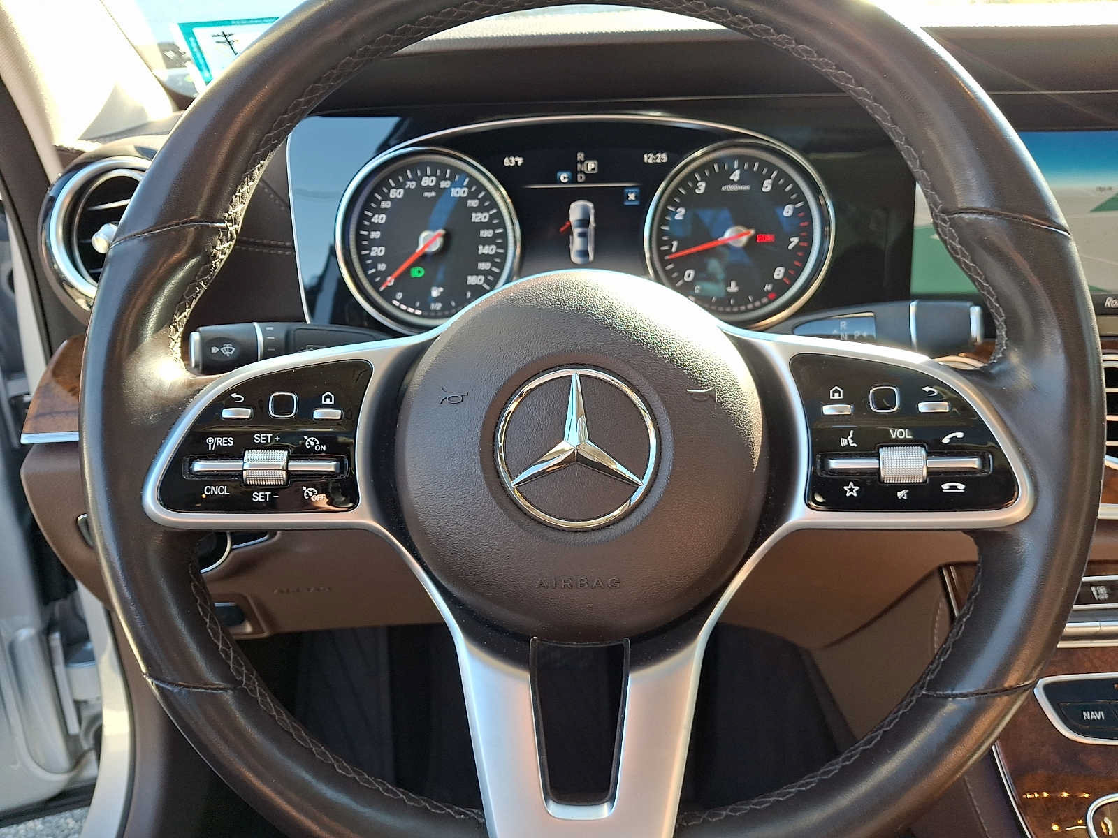 Used 2019 Mercedes-Benz E 300 4MATIC image 22
