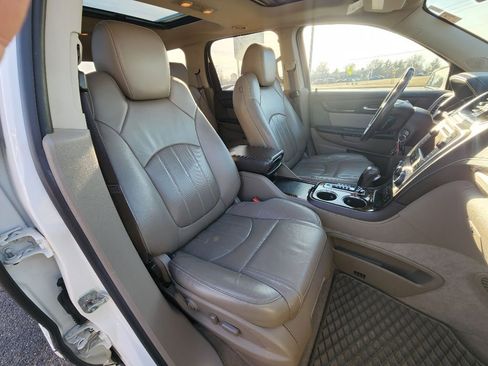 Used 2014 GMC Acadia Denali image 16