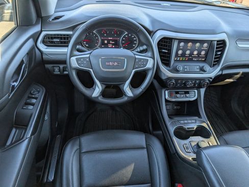 Used 2023 GMC Acadia SLT image 10