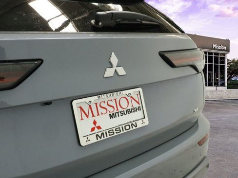 New 2026 Mitsubishi Outlander SE FWD image 4