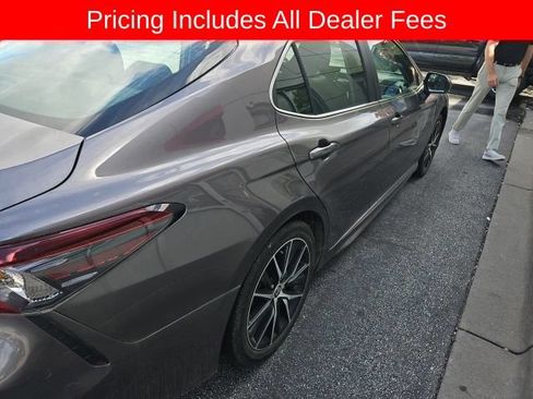 Used 2024 Toyota Camry SE w/ Audio Upgrade Package FWD image 5