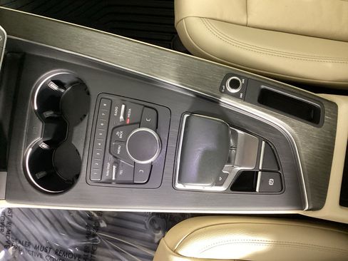 Used 2019 Audi A4 2.0T Premium w/ Convenience Package FWD image 28