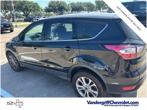 Used 2017 Ford Escape SE AWD/4WD image 5