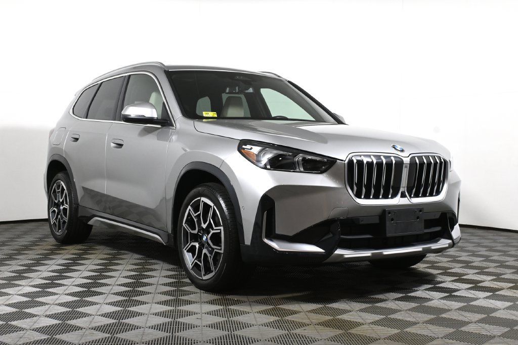 Certified 2025 BMW X1 xDrive28i w/ Technology Package AWD/4WD image 9