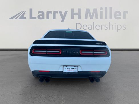 Used 2015 Dodge Challenger SRT Hellcat image 4