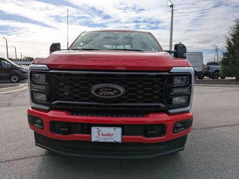 New 2026 Ford F250 Lariat w/ Black Appearance Package image 9