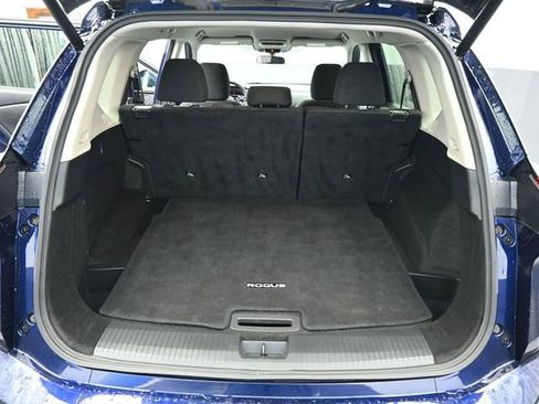 Used 2024 Nissan Rogue SV image 8
