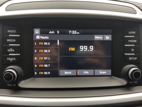 Used 2019 Kia Sorento L FWD image 25