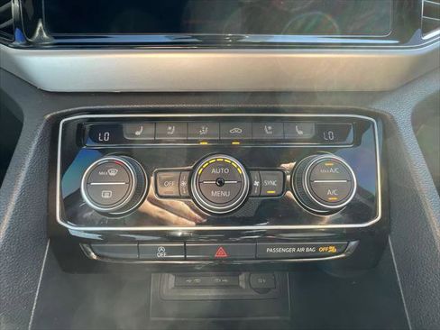 Used 2022 Volkswagen Atlas Cross Sport SEL Premium R-Line image 18